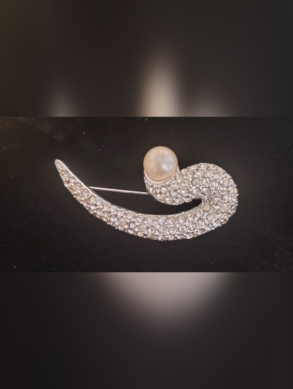 Marvella Elegant Pearl and Crystal Silver-Tone Brooch - White